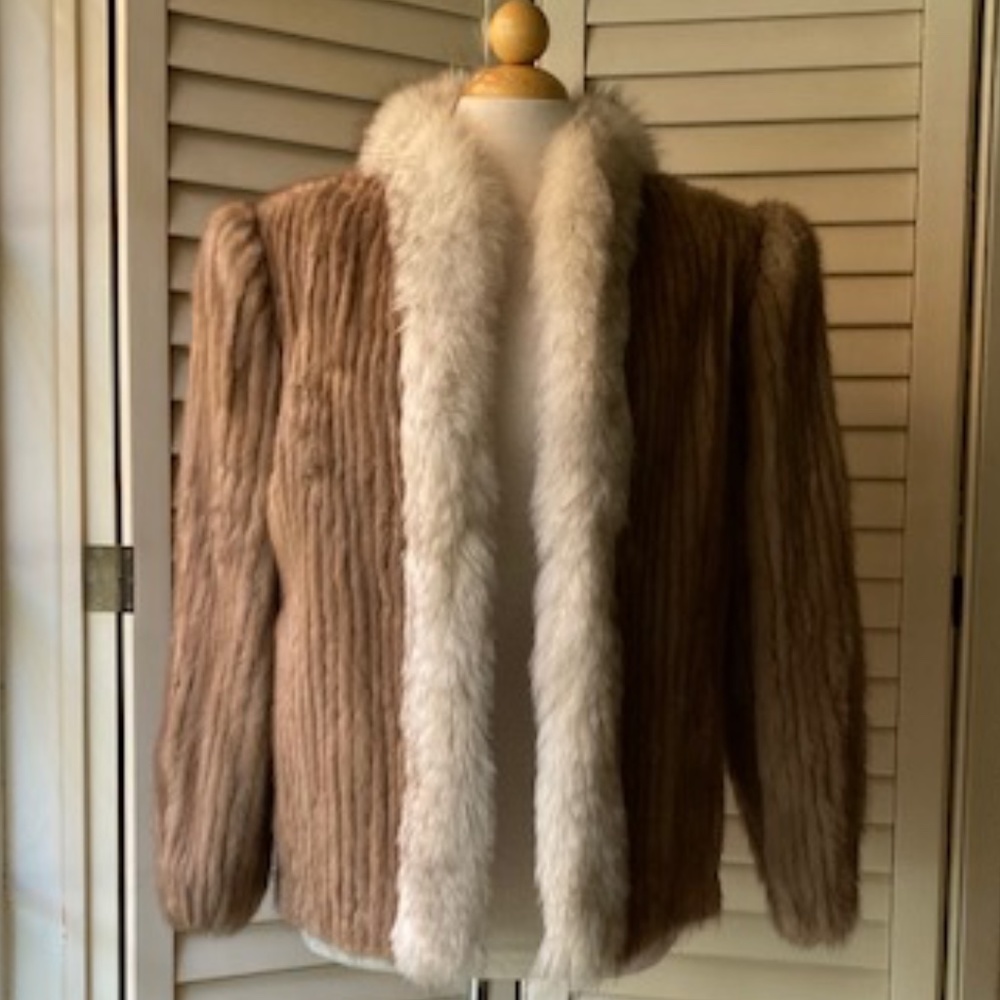 Natural Mink Coat With Fox Trim - Picture 2 of 9